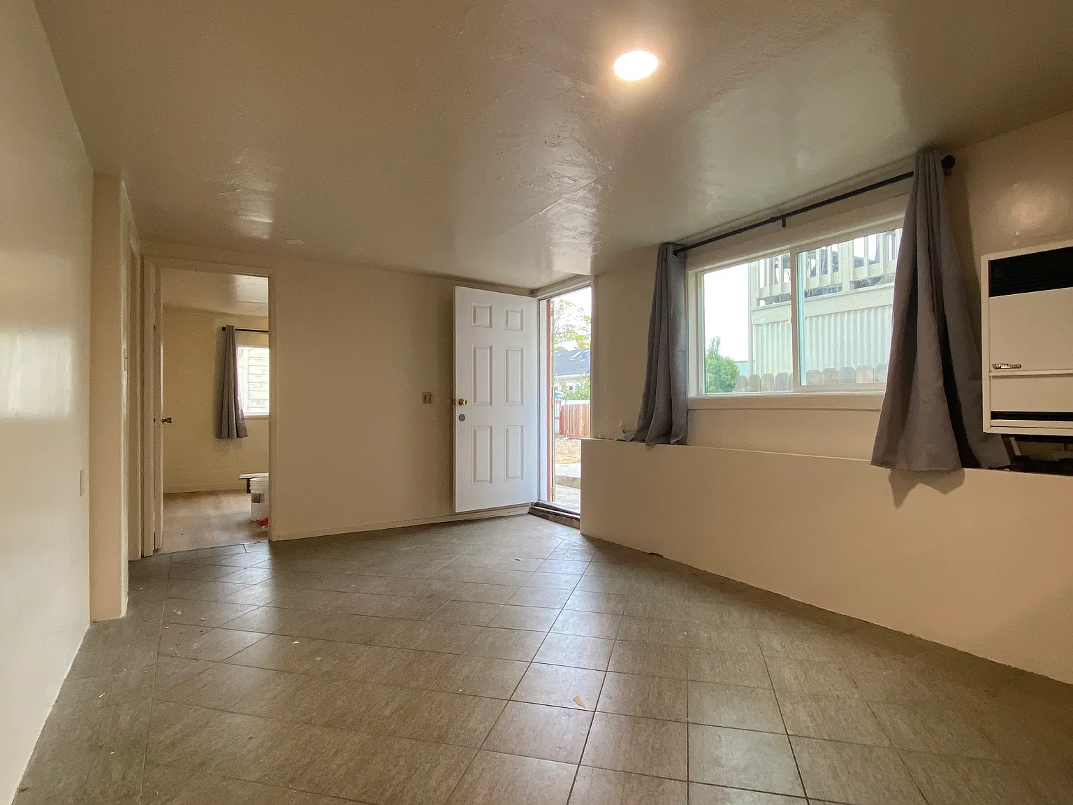 2350 26th Ave — Photo 3
