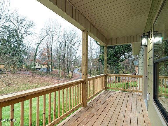 5th image of 5207 Daphne Dr