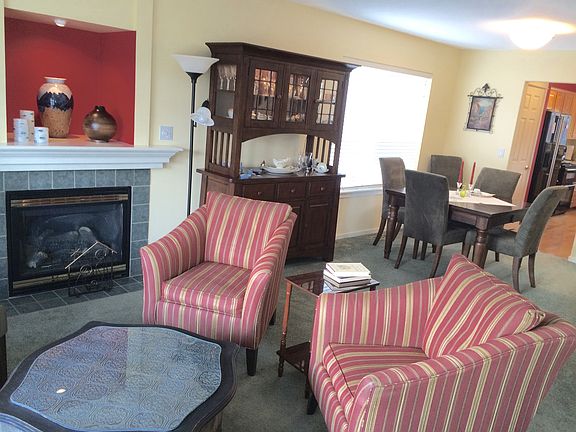 Formal Dining and Living 