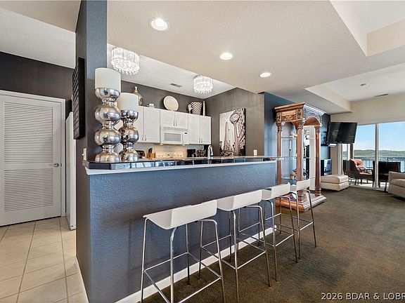 5th image of 30 Palisades Lakeview Dr #2B