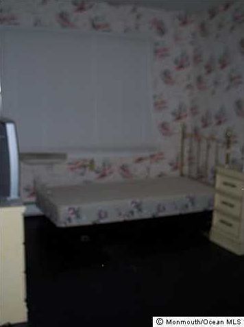 2nd image of 473 Thornbury Court #B