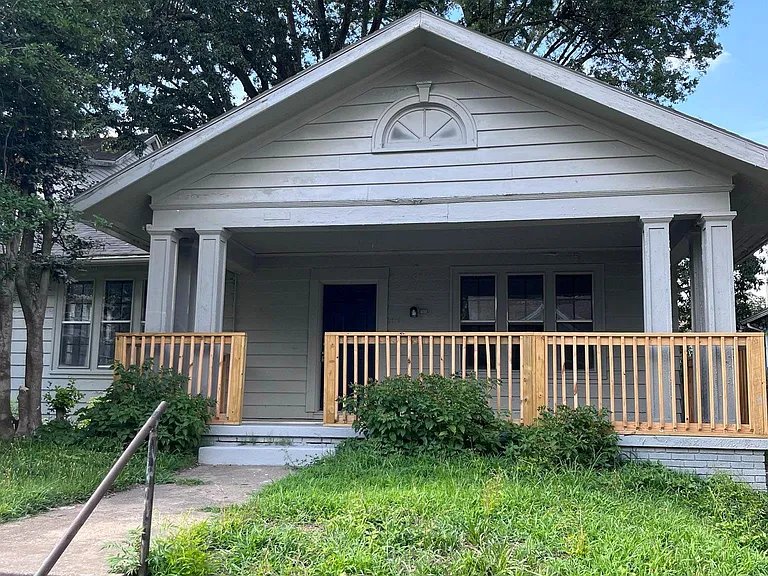 640 Jefferson Ave — Photo 9