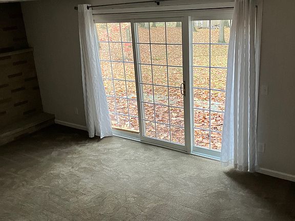 5th image of 662 River Rd