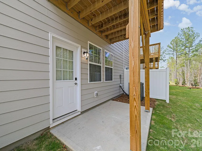 1104 Bandon Dr — Photo 33