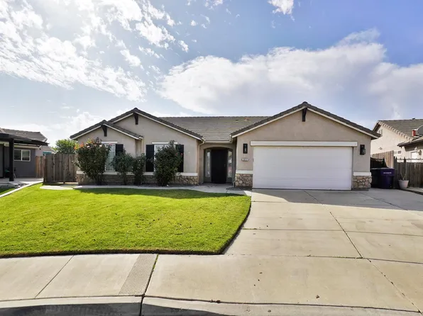 2017 W Queens Way, Hanford, CA 93230