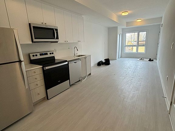 3rd image of 25 Palace St #R31