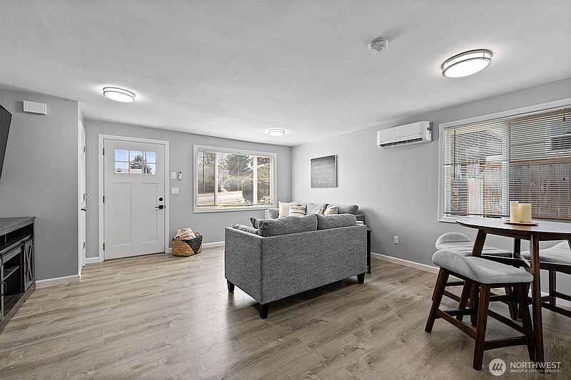 5th image of 4905 N 30th Street