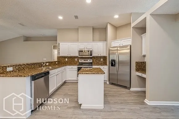 1258 Summit Oaks Dr W — Photo 5