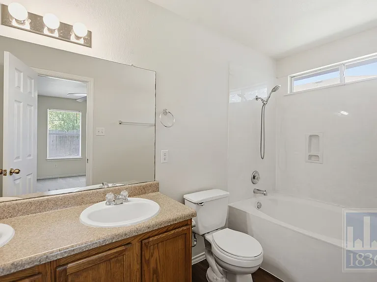 228 Pearl Lake Dr — Photo 10