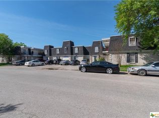 203 E Bowie St, Luling, TX 78648