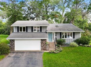 4706 Lorinda Dr, Shoreview, MN 55126
