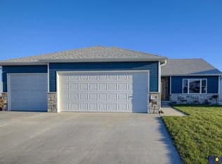 1700 W Beartooth Dr, Lincoln, NE 68521