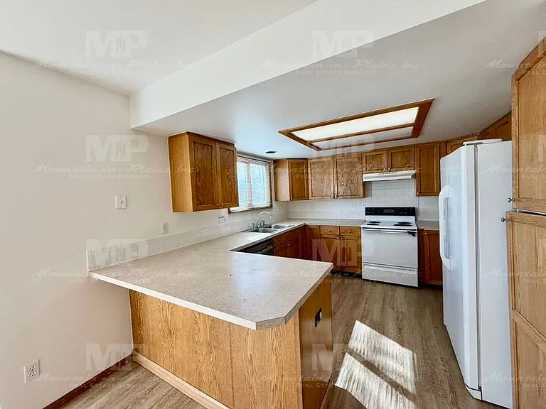 4400 Vista Dr — Photo 8