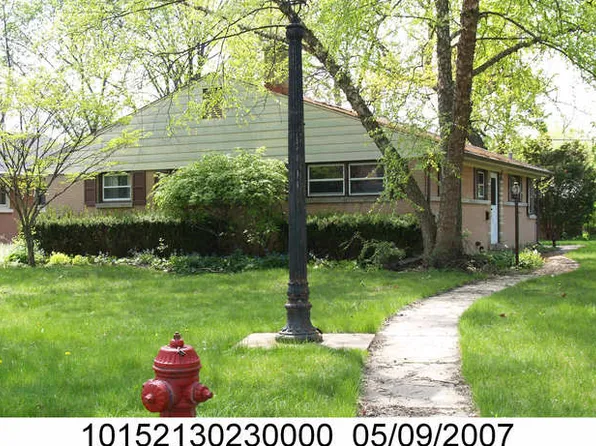 9456 Keystone Ave, Skokie, IL 60076