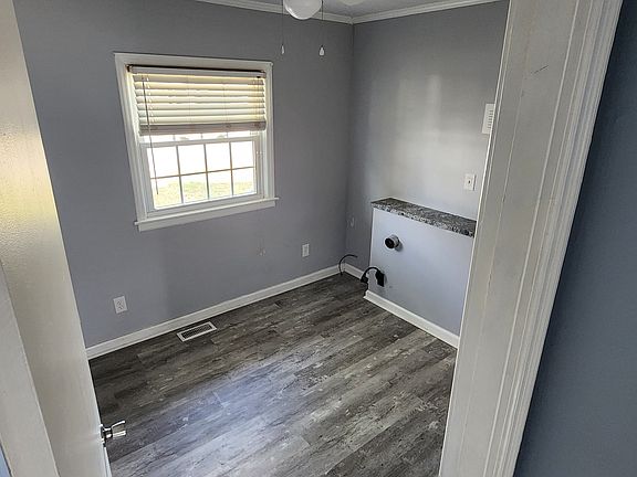5th image of 305 Lynnhaven Dr