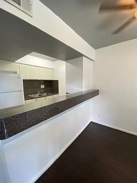 1 bed, 1.0 bath, 900 sqft, $1,250 — Photo 3
