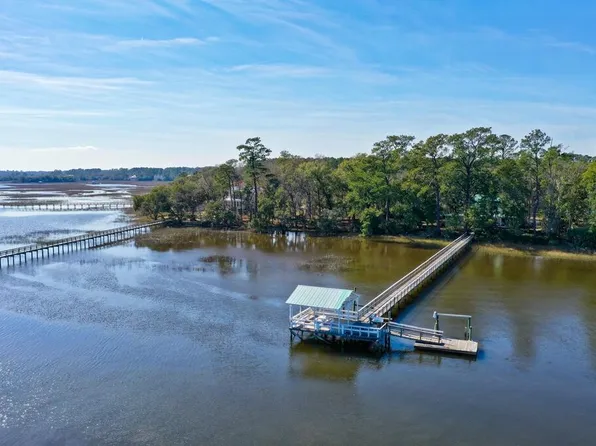5272 Water Way Ln, Hollywood, SC 29449