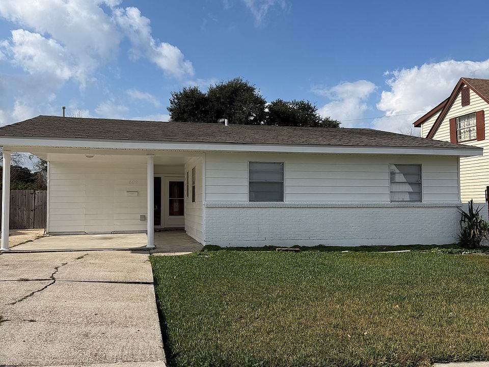 1st image of 692 Newport Cir