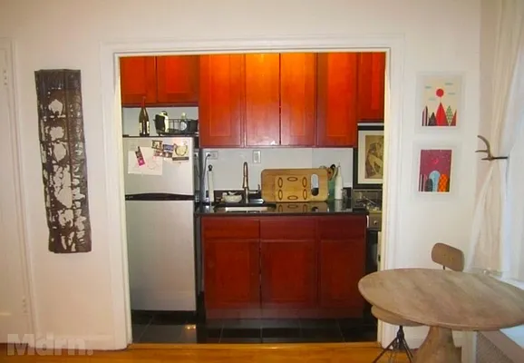 Rented by Mdrn Residential | media 9