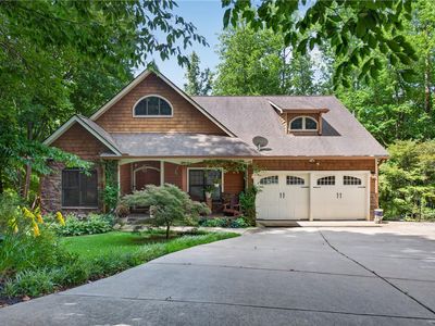 14029 Azalea Dr, Seneca, SC, 29678