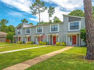 3260 Cypress Ln, Gulf Breeze, FL 32563