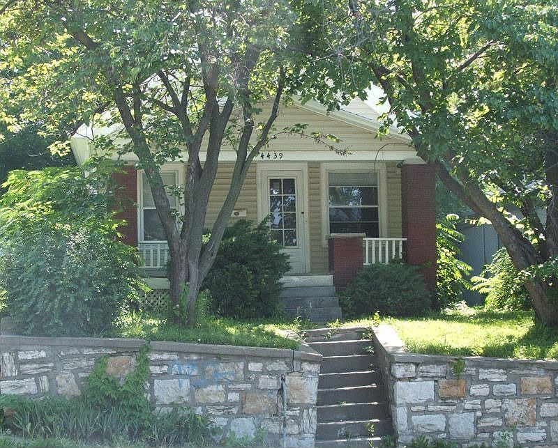 1st image of 4439 Belleview Ave