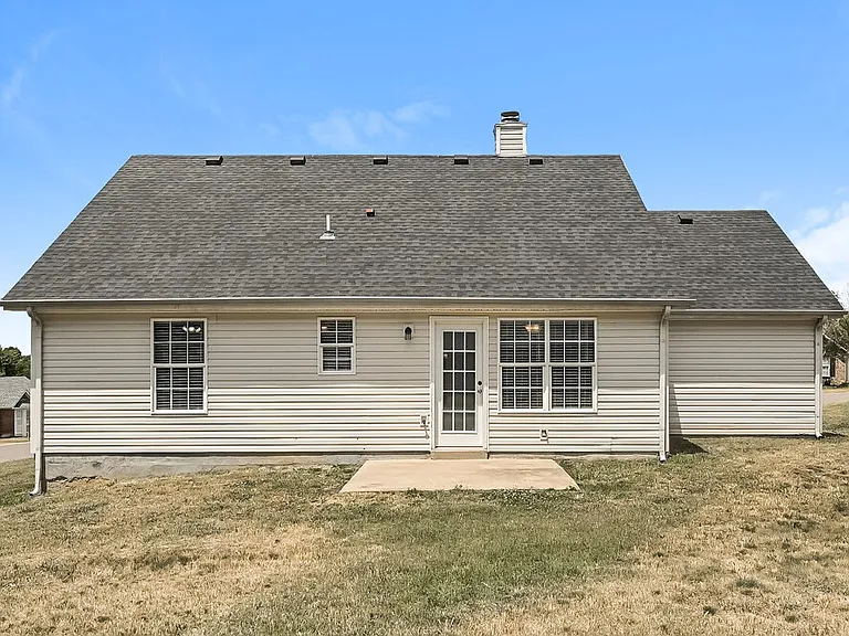 1225 Akins Ridge Dr — Photo 16