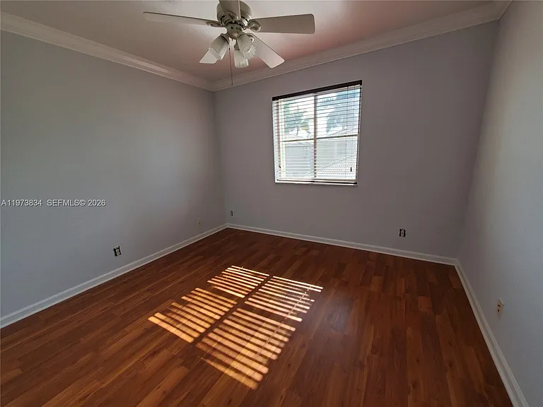 1527 Winterberry Ln — Photo 14