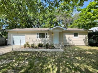 2013 N Fairway Ave, Springfield, MO 65803