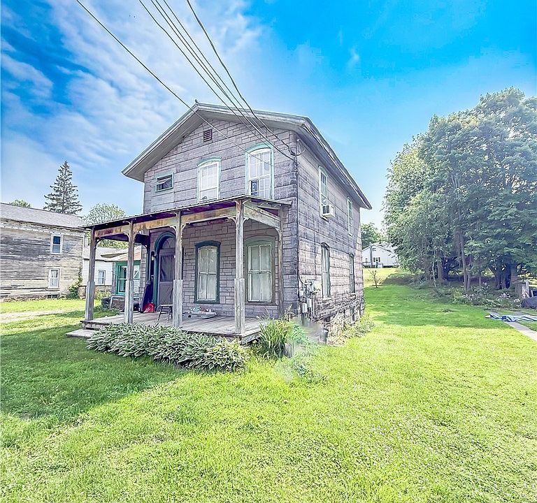 1st image of 31 Salina St