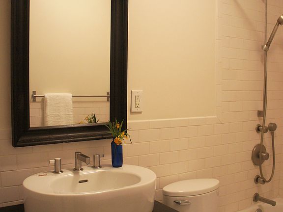 4th image of 77 Underhill Ave APT 3A