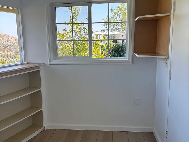 Bright and sunny room
