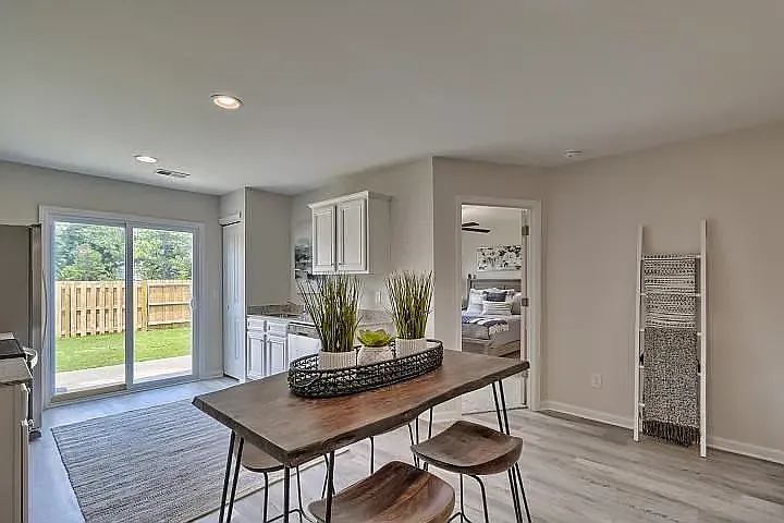 2110 Catlet Ct — Photo 10