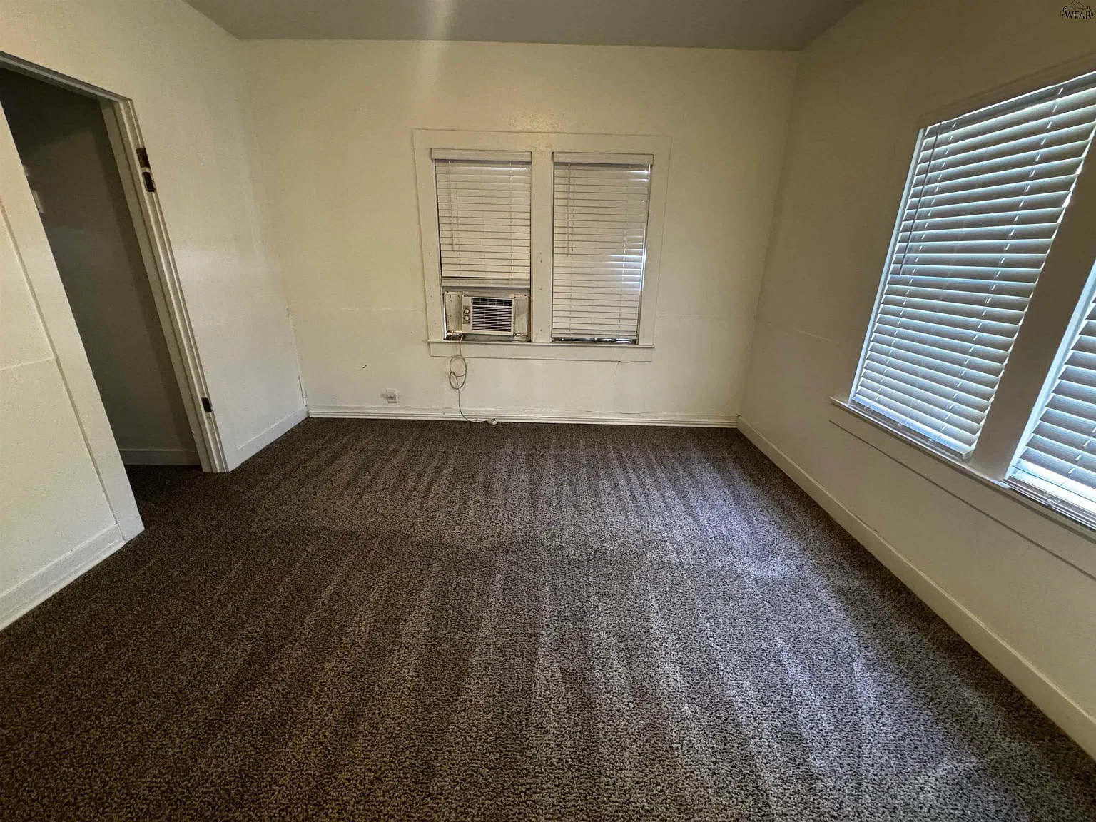 1 bed, 1.0 bath, 1280 sqft, $695 — Photo 4