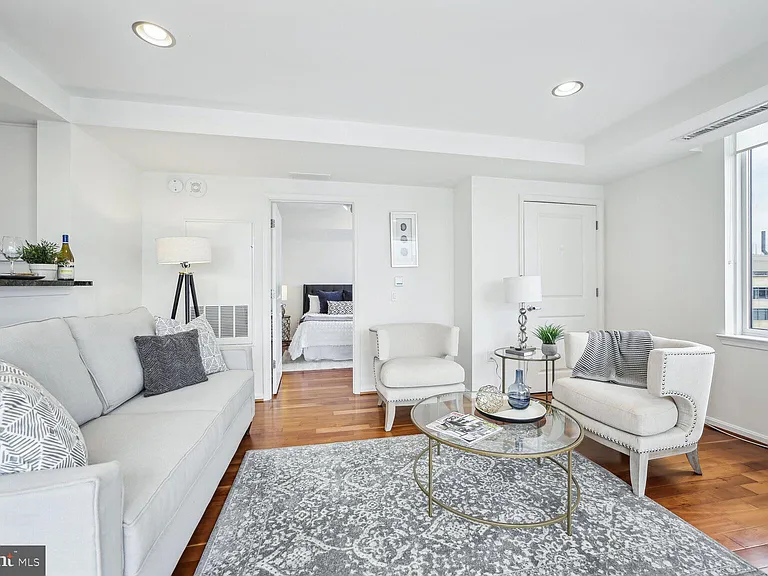 930 Wayne Ave #1205 — Photo 11