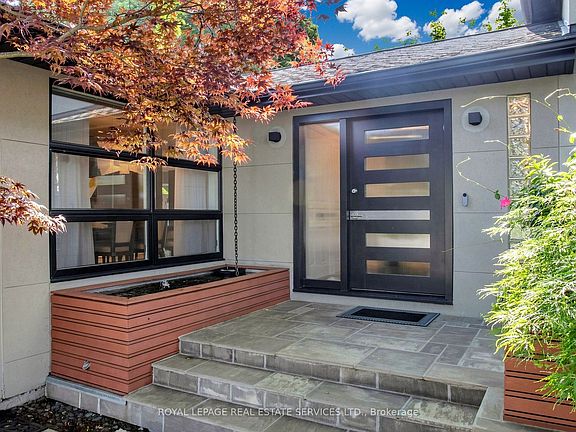 3rd image of 45 Hopperton Dr