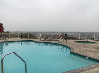 2310 Sea Ridge Dr, Signal Hill, CA 90755