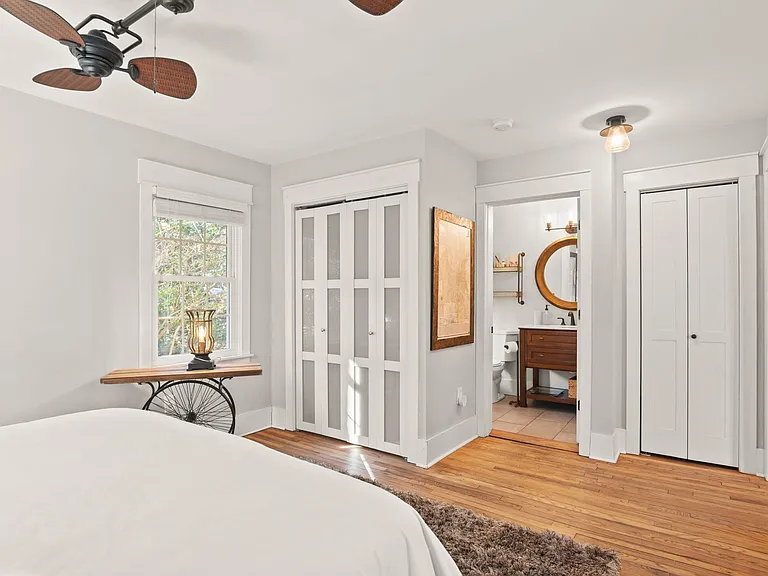 Centra Villa Dr SW — Photo 21
