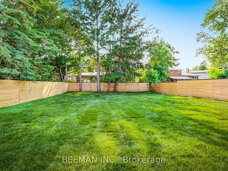 188 Wilfred Ave — Photo 26