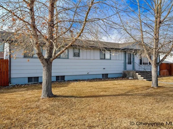 650 Simkins Ave, Pine Bluffs, WY 82082