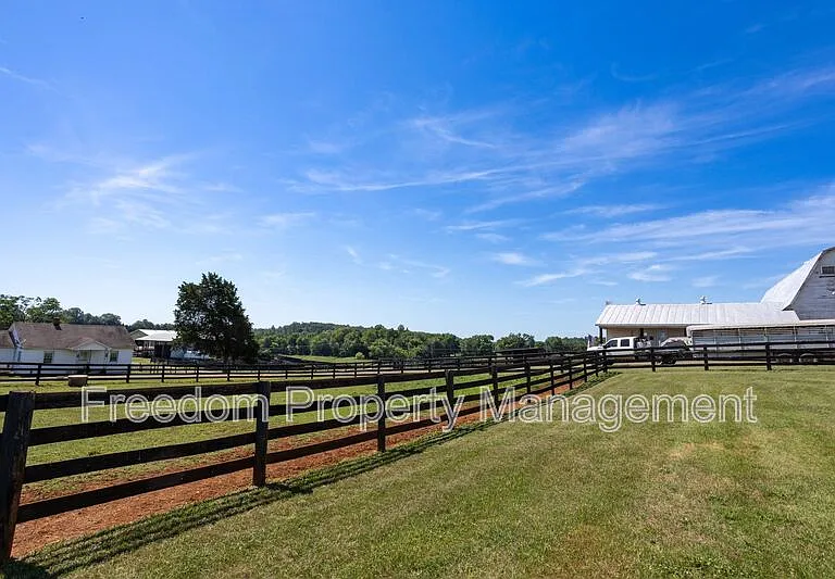 12203 Mystic Hill Ln — Photo 41