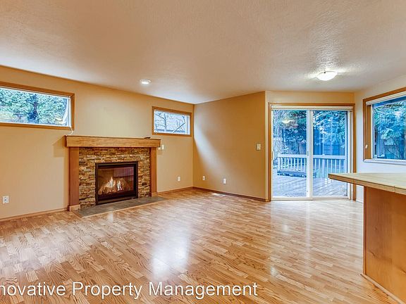 5th image of 633 SE 60th Ave