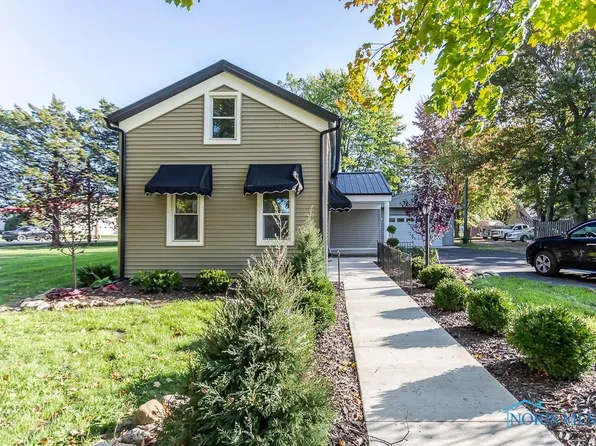 24023 W 2nd St, Grand Rapids, OH 43522