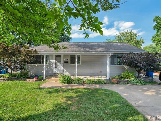 514 E Dallas Ct, Saint Louis, MO 63125