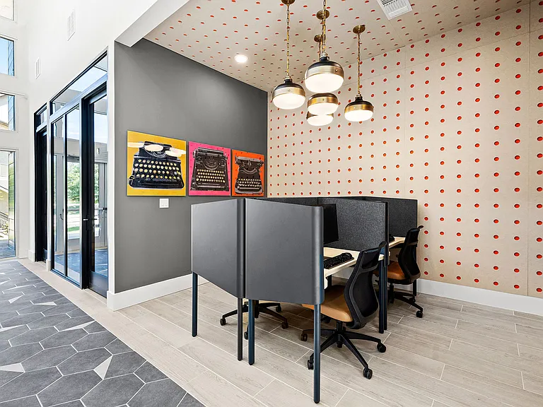 24-Hour Business Center with Computers and Wireless Printing