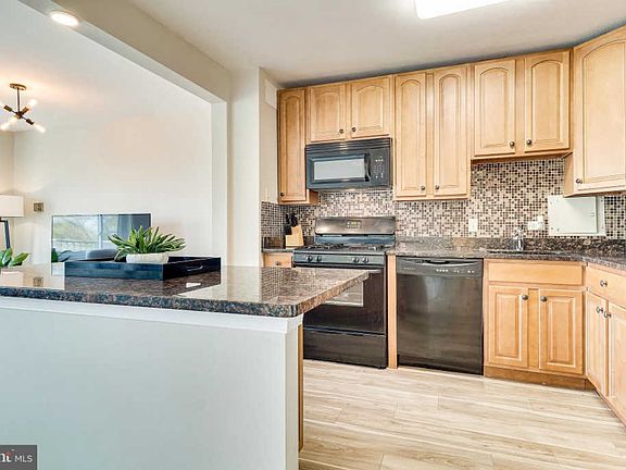 5th image of 4501 Arlington Blvd APT 529