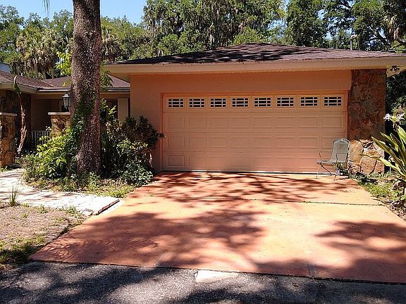 2nd image of 303 Chastain Rd