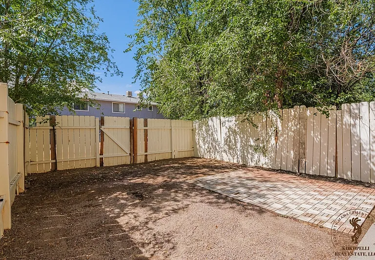 106 Peter Dr #2 — Photo 16