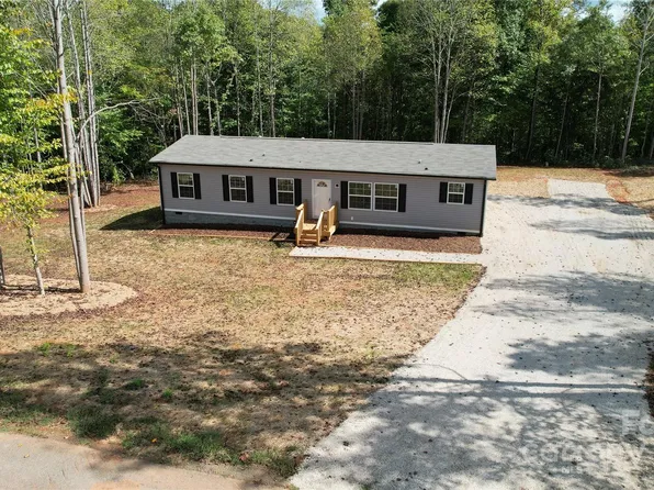 2345 Wagon Wheel Rd, Yadkinville, NC 27055