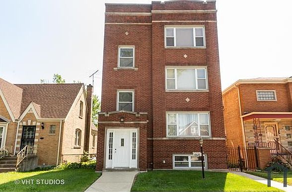 1st image of 10605 S Prairie Ave #3